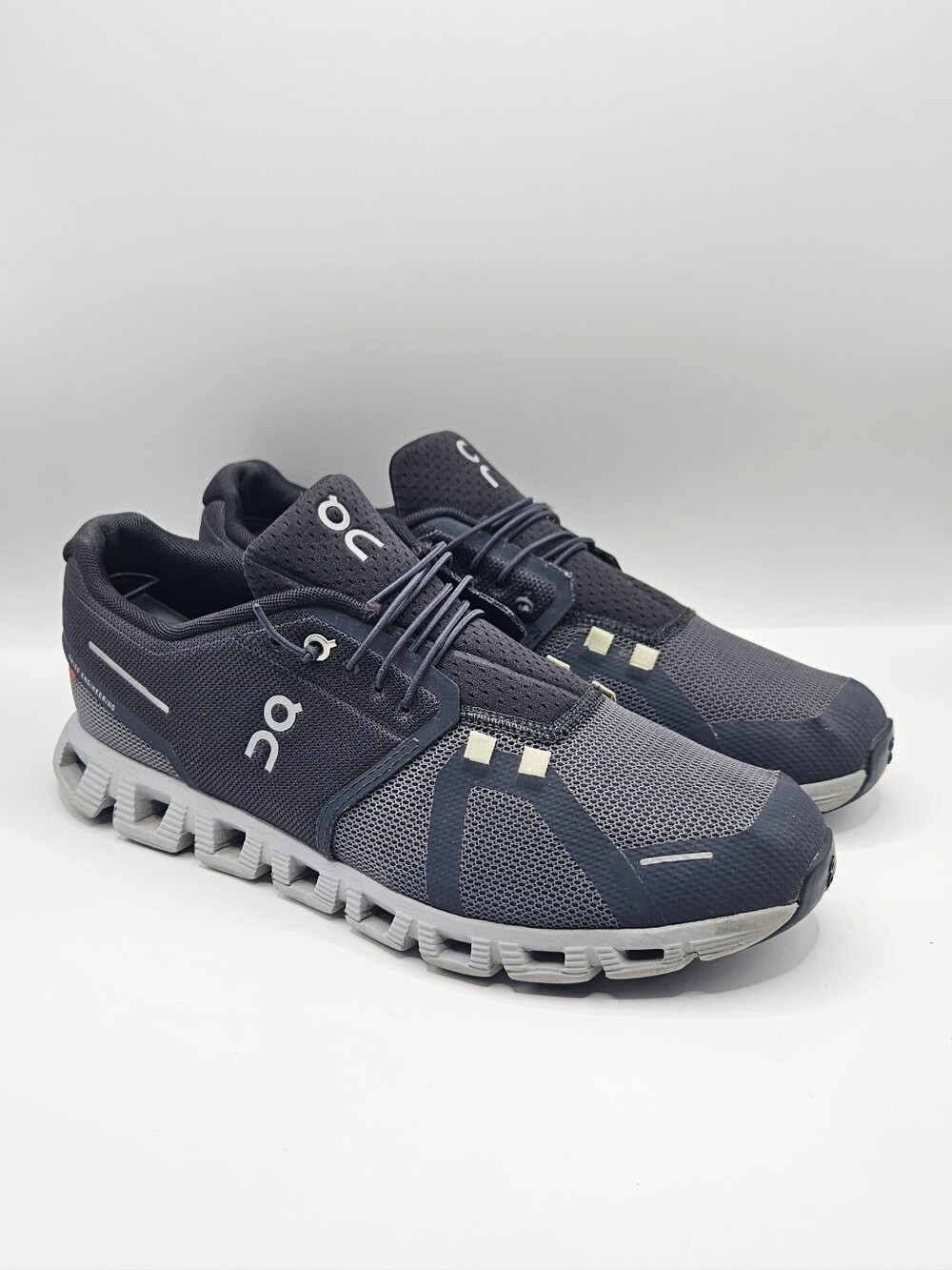 On Running Cloud 5 Men Size 10 Navy Blue